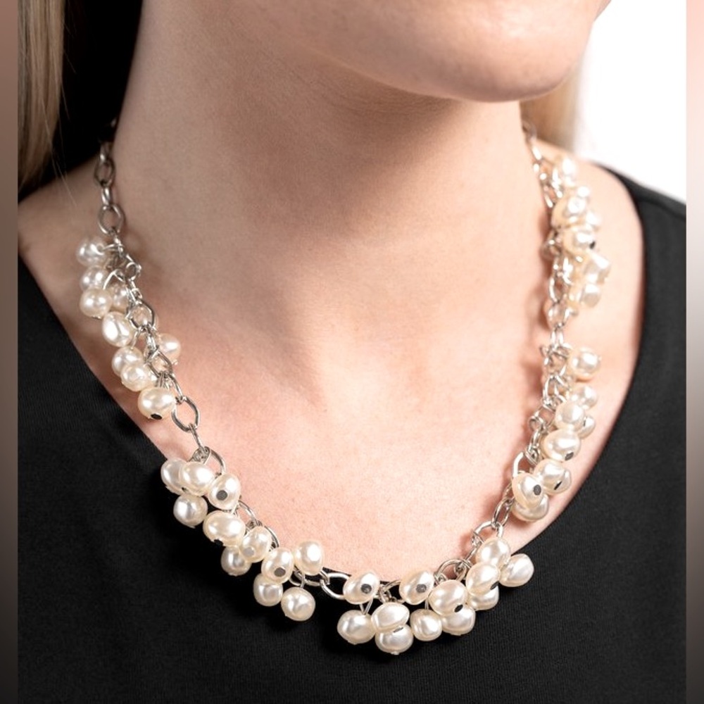 Pearl Parlor cha cha Necklace silver tone white Faux Pearl 18"+3"